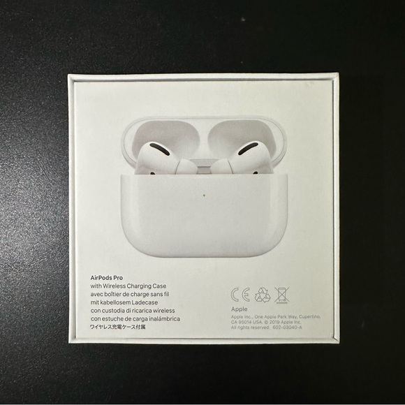 Apple AirPods Pro 1st generation - Picture 2 of 4